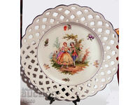 Decorative plate for display case made of openwork porcelain Schumann