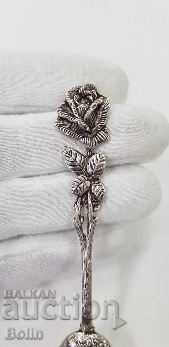 Auction Beautiful silver European spoon with birds and flowers 800 BC. Auction Beautiful silver European spoon with birds and flowers 800 BC.