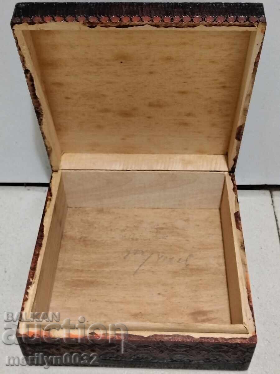 Delivery of Box for barber accessories, Kingdom of Bulgaria Delivery of Box for barber accessories, Kingdom of Bulgaria