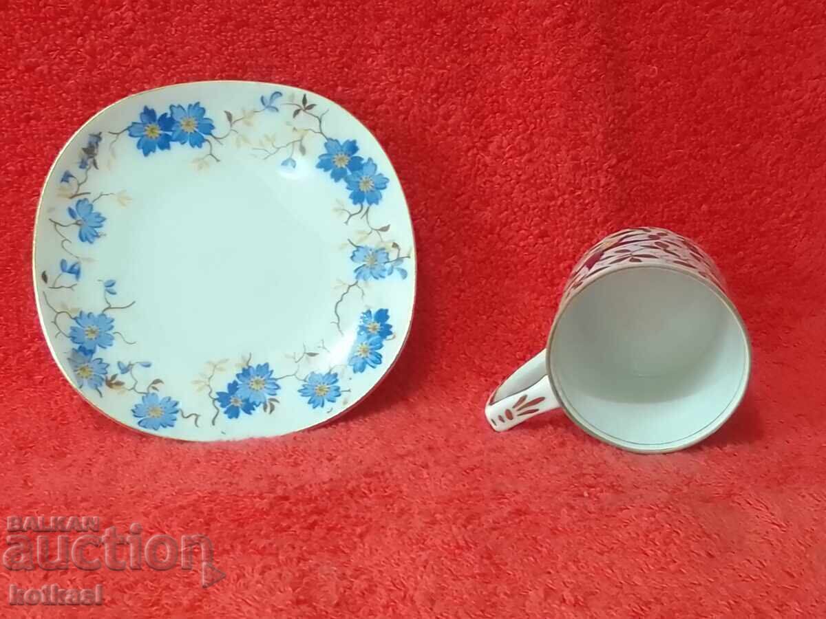 Δημοπρασία Παλιό πορσελάνινο διπλό σετ μόκα πορσελάνης Γερμανίας με σήμανση Δημοπρασία Παλιό πορσελάνινο διπλό σετ μόκα πορσελάνης Γερμανίας με σήμανση