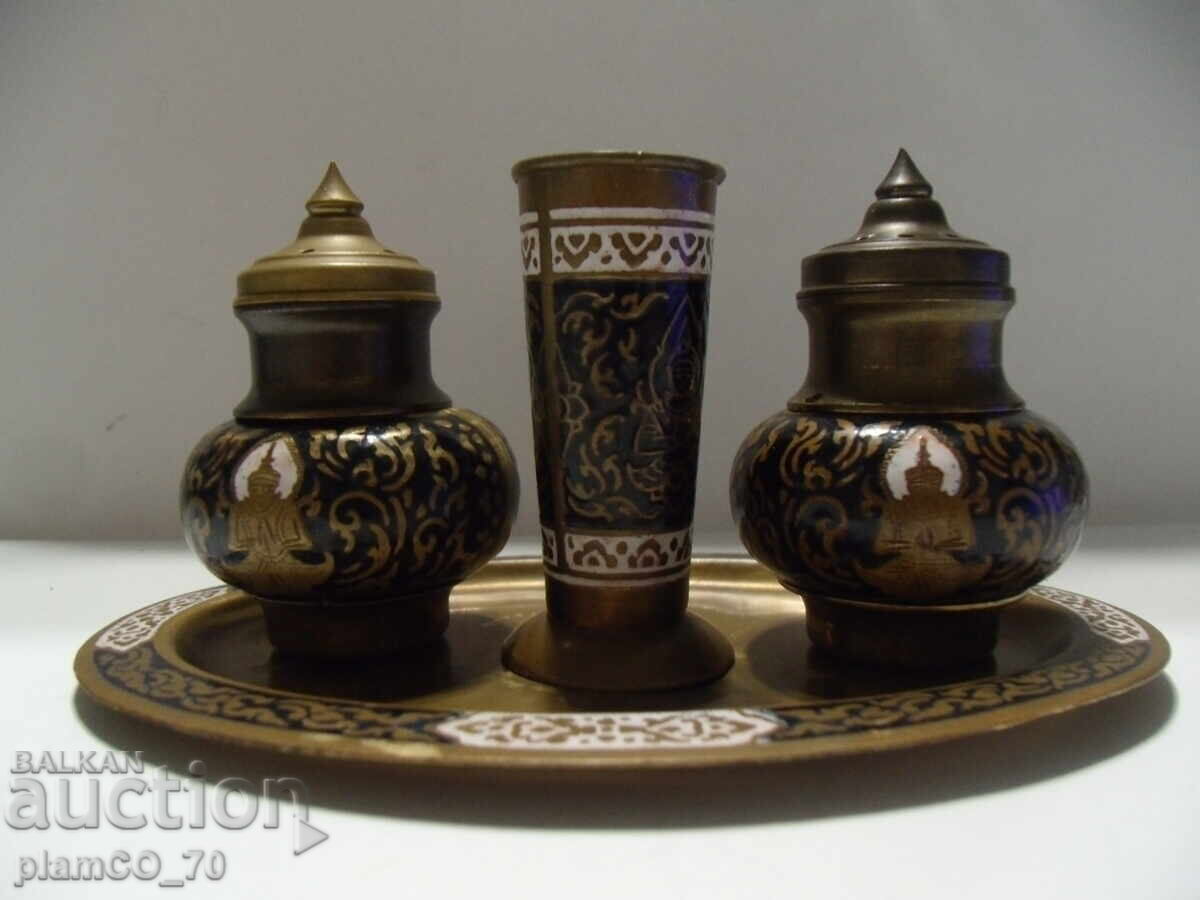 Delivery of No.*7798 old metal / brass salt shaker set with stand Delivery of No.*7798 old metal / brass salt shaker set with stand