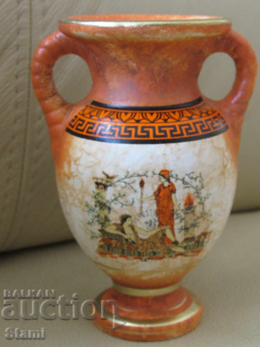 Аукцион Класическа гръцка ваза, теракота Аукцион Класическа гръцка ваза, теракота