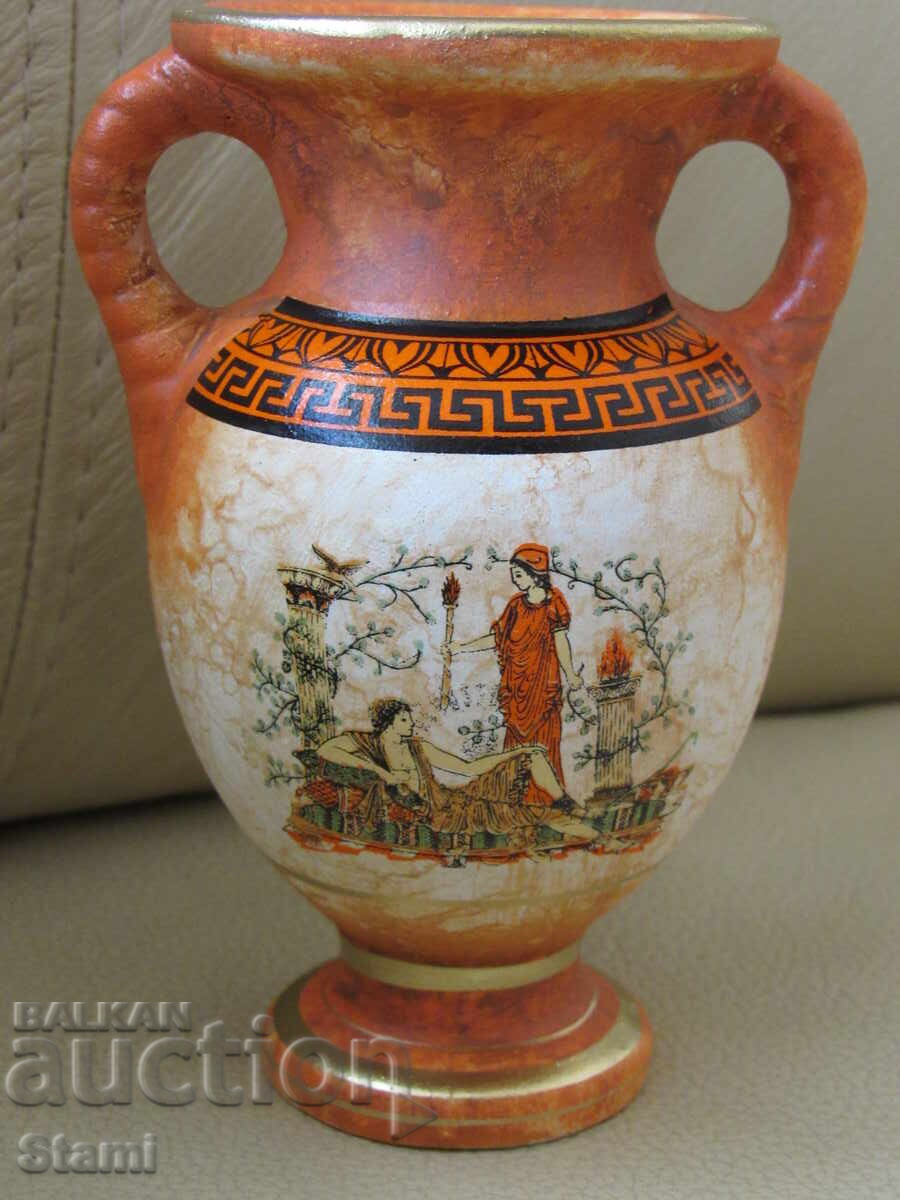 Доставка на Класическа гръцка ваза, теракота Доставка на Класическа гръцка ваза, теракота