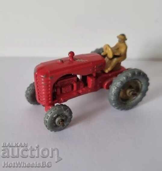 Matchbox LESNEY -No 4 B MASSEY HARRIS TRACTOR 1957