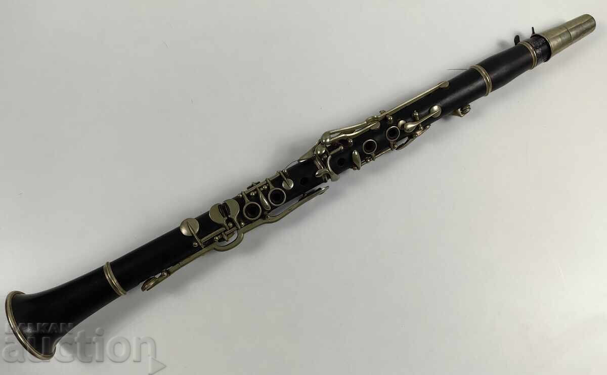 OLD CLARINET - UNCLEAR WORKING CONDITION