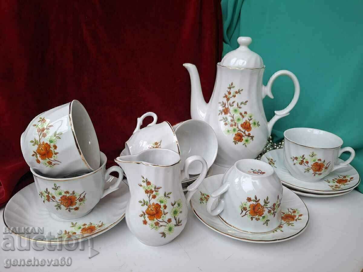 Serviciu de cafea din porțelan bulgăresc de primă clasă Serviciu de cafea din porțelan bulgăresc de primă clasă