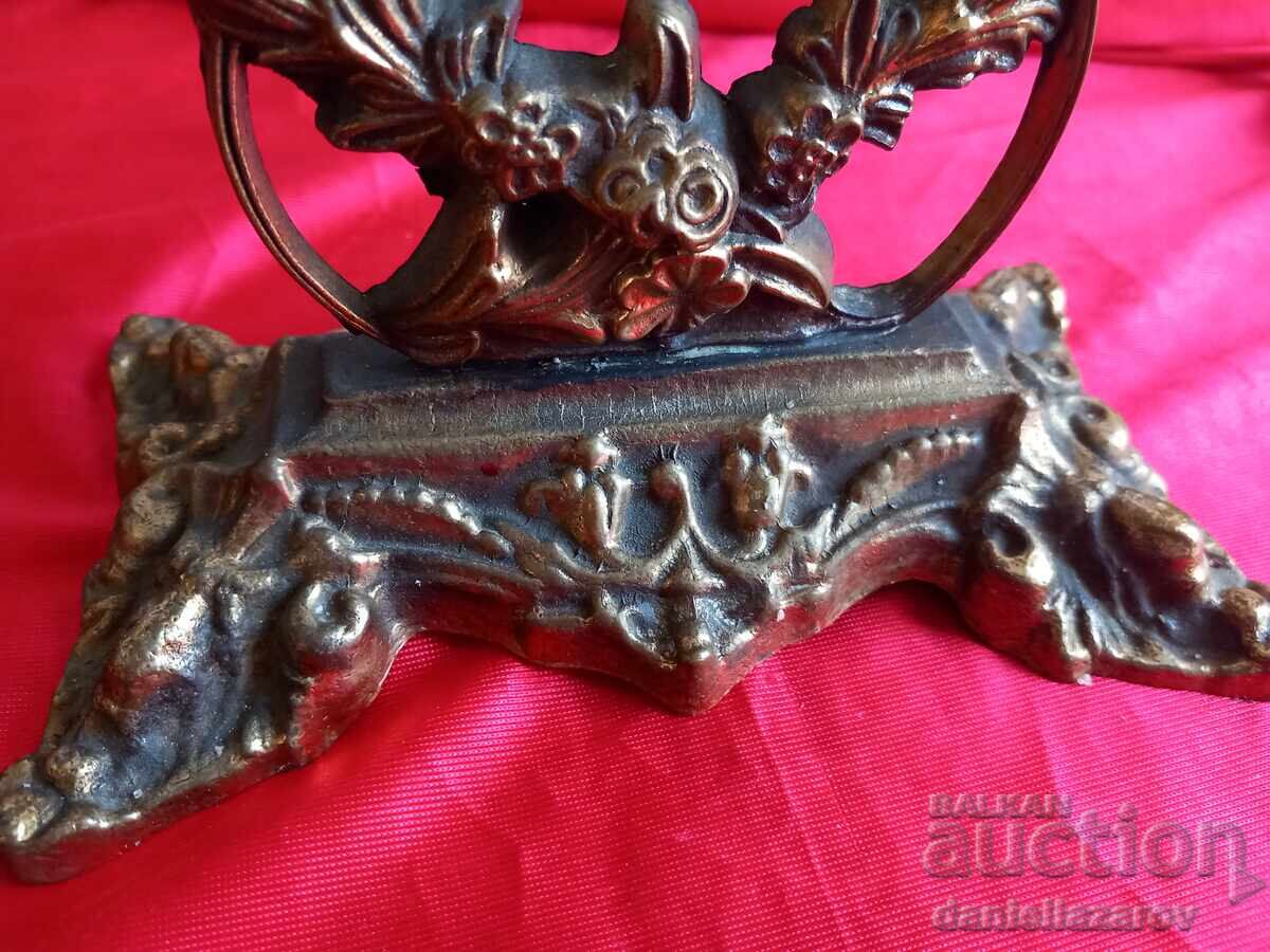 Livrarea Ceas vechi de masă din bronz baroc Livrarea Ceas vechi de masă din bronz baroc