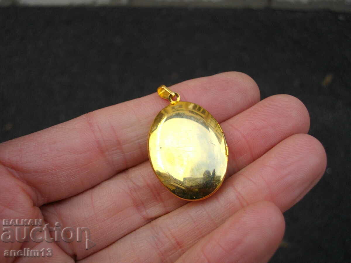 OLD CAMEO PENDANT PICTURE BOX - 5 OLD CAMEO PENDANT PICTURE BOX - 5