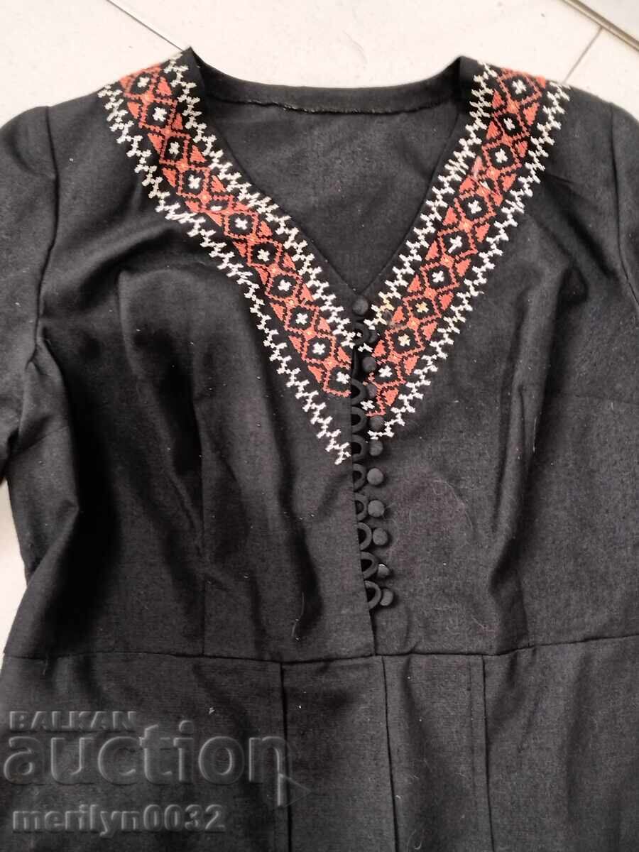 Old women's clothman with hand embroidery chaise longue dress, with price 94.00 BGN | € 48.06 Old women's clothman with hand embroidery chaise longue dress, with price 94.00 BGN | € 48.06