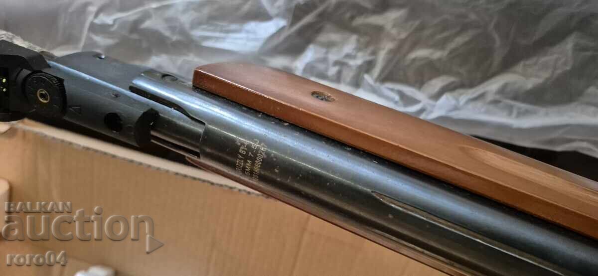 AIR RIFLE - EXCELLENT - 5 AIR RIFLE - EXCELLENT - 5