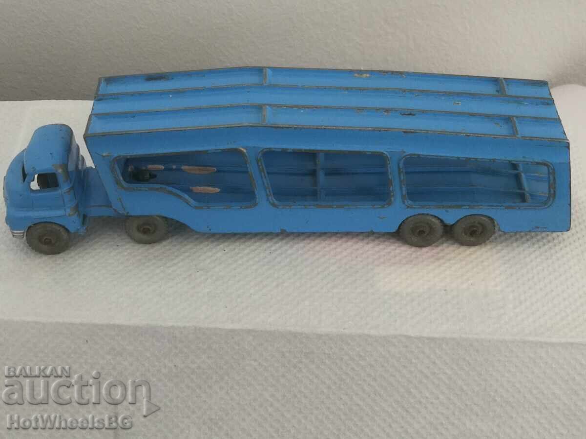 Auction  MATCHBOX LESNEY. No. A2 Car Transporter truck