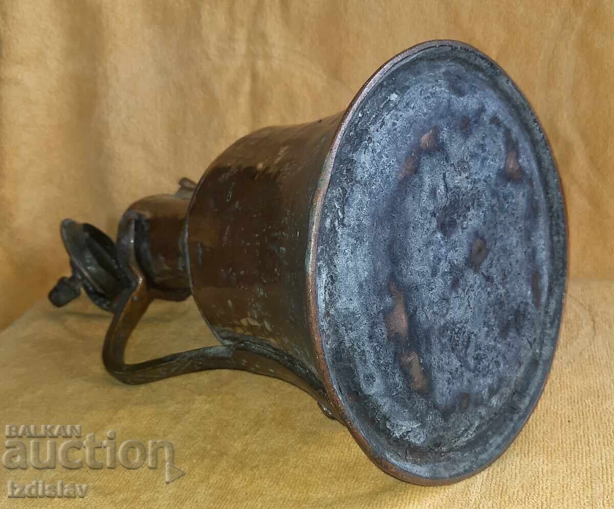 Delivery of Antique Ottoman copper vessel Delivery of Antique Ottoman copper vessel