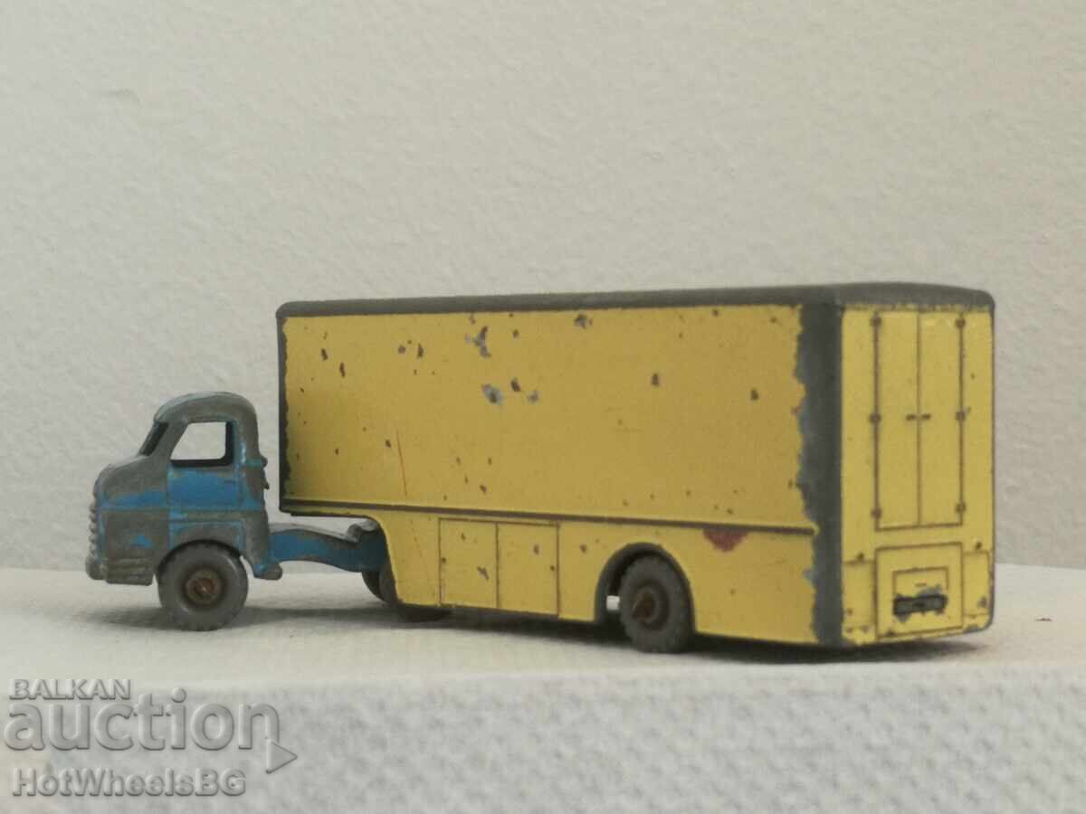 Delivery of Matchbox LESNEY -Major Pack-NoM2A Bedford Ice Cream Truck Delivery of Matchbox LESNEY -Major Pack-NoM2A Bedford Ice Cream Truck