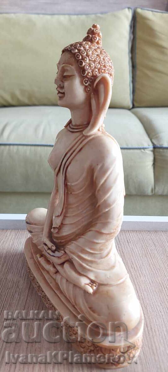 Auction Buddha figure statuette Auction Buddha figure statuette