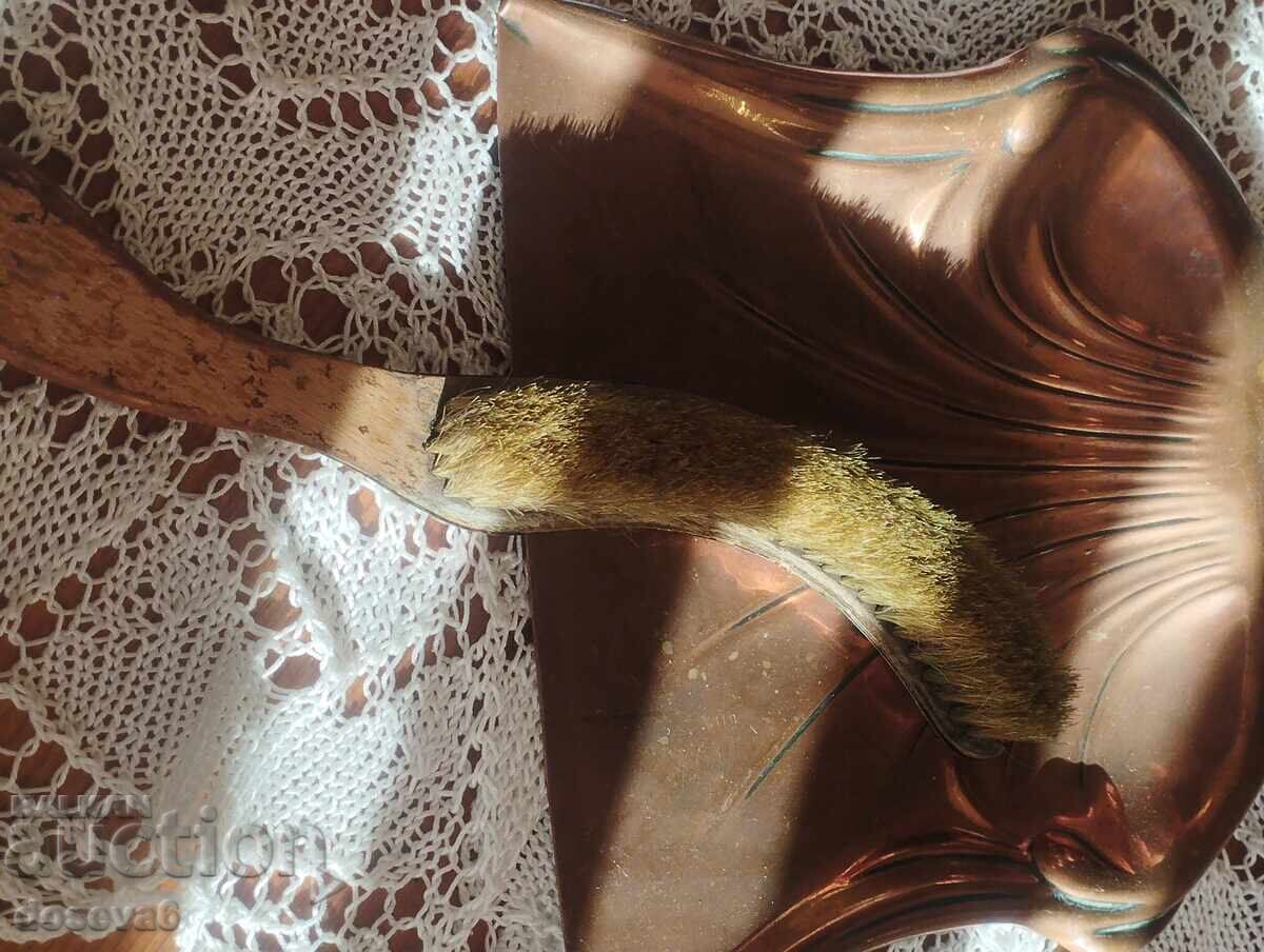 Auction Table cleaning spatula and brush set Auction Table cleaning spatula and brush set