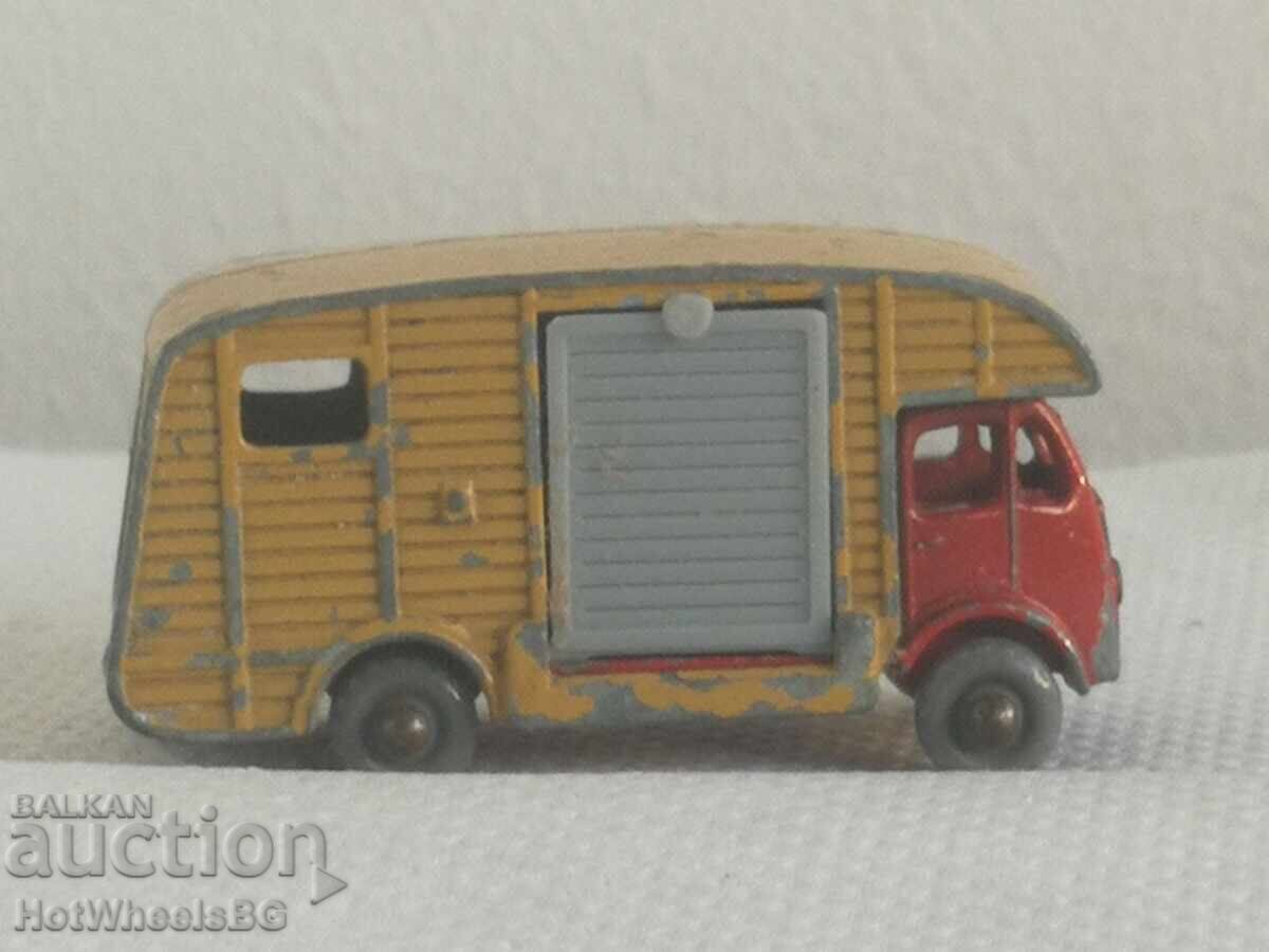 Matchbox No. 35A Horse Box 1957