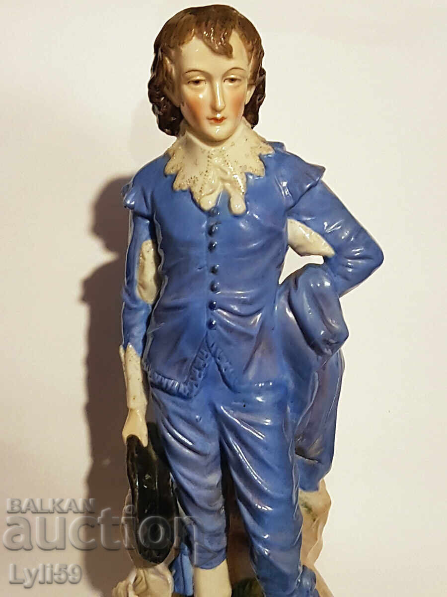 Auction Porcelain figurine "The Blue Boy" - England Auction Porcelain figurine "The Blue Boy" - England