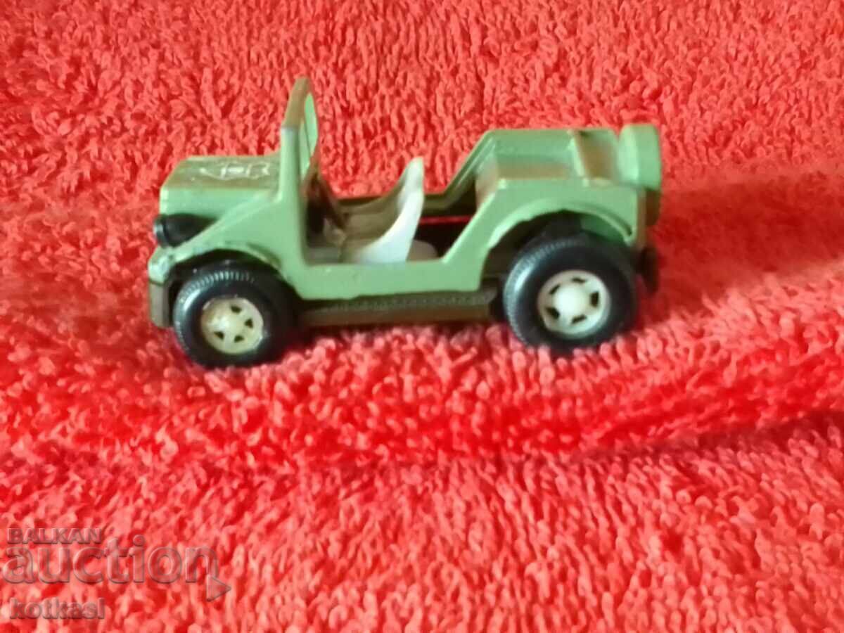 Mașină veche din metal Jeep MAGYAR SZELVESZ cu preț € 6.00 | 11.74 BGN