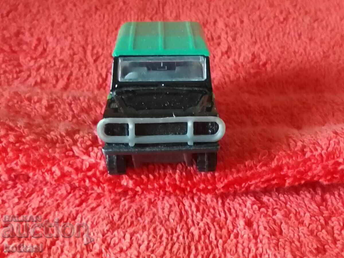 Auction  Old metal car MATCHBOX LAND ROVER 1987 1:62