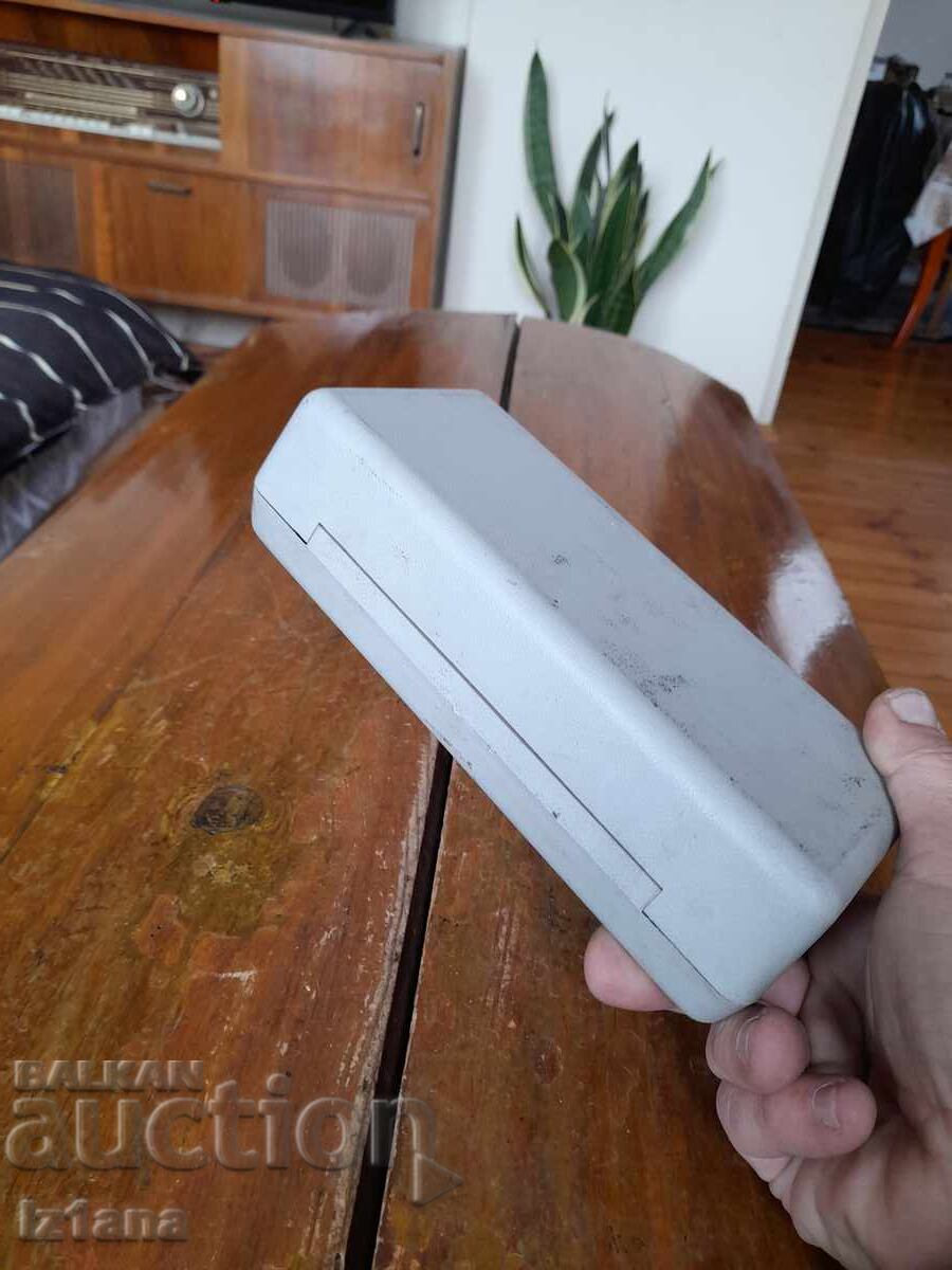 Auction Old box of Osram car bulbs Auction Old box of Osram car bulbs