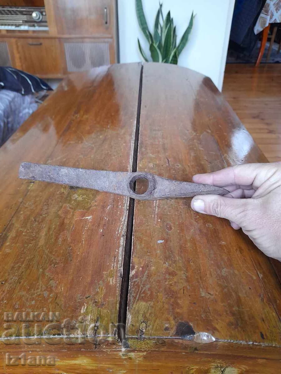 Auction  Old pickaxe, pickaxe