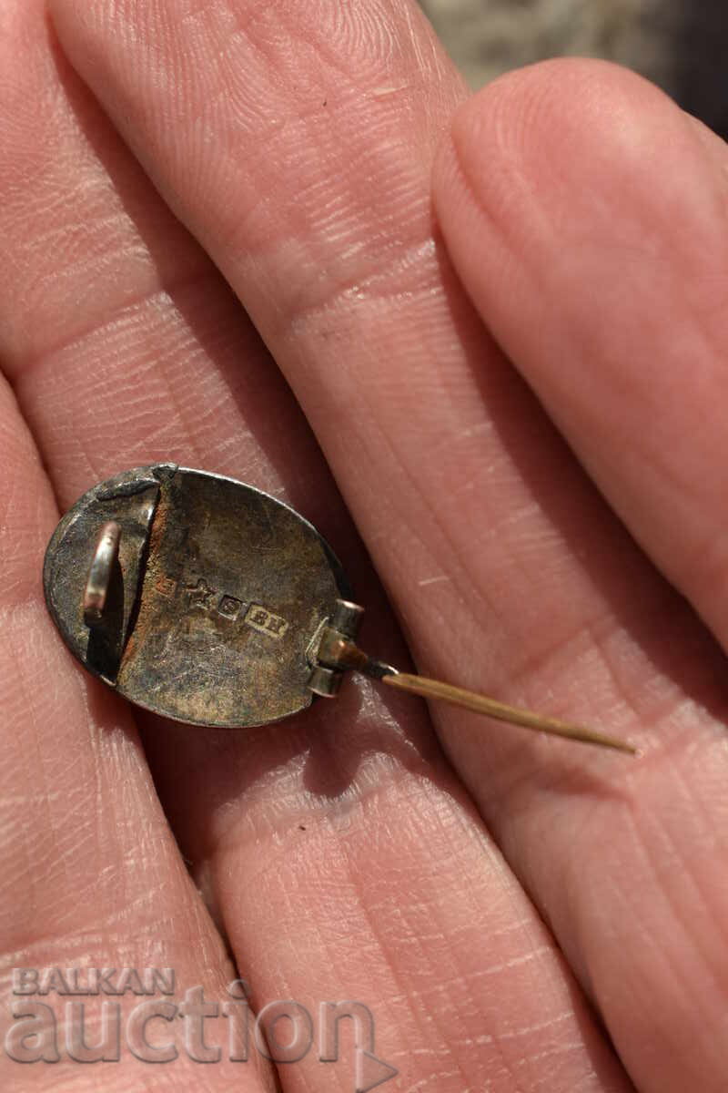 Auction Old silver badge Auction Old silver badge