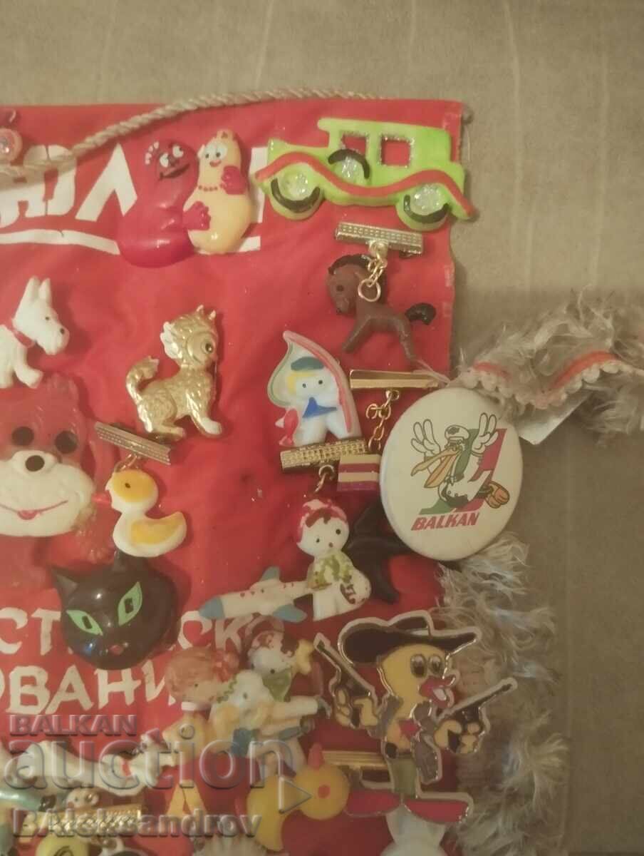 Auction Large collection of old Bulgarian martenitsa Auction Large collection of old Bulgarian martenitsa