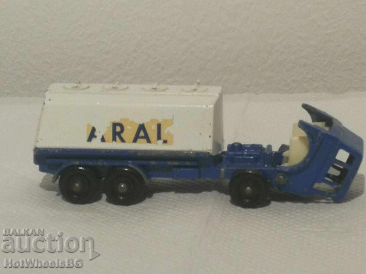 Auction Matchbox LESNEY - 25C Bedford Tanker "ARAL" 1964 Auction Matchbox LESNEY - 25C Bedford Tanker "ARAL" 1964