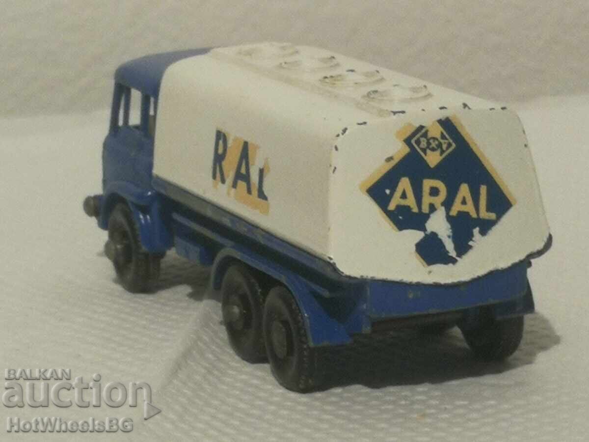 Matchbox LESNEY - 25C Bedford Tanker "ARAL" 1964 - 5 Matchbox LESNEY - 25C Bedford Tanker "ARAL" 1964 - 5