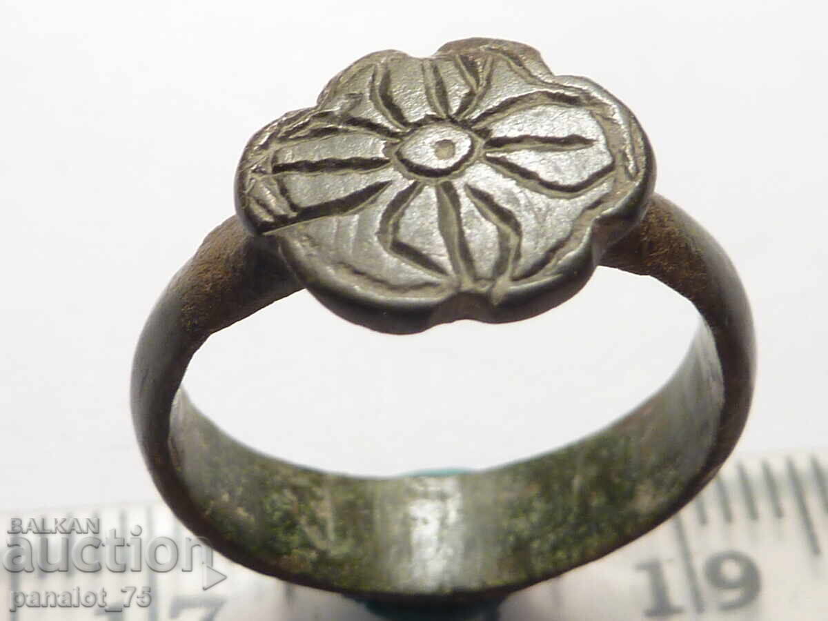 RENAISSANCE BRONZE RING