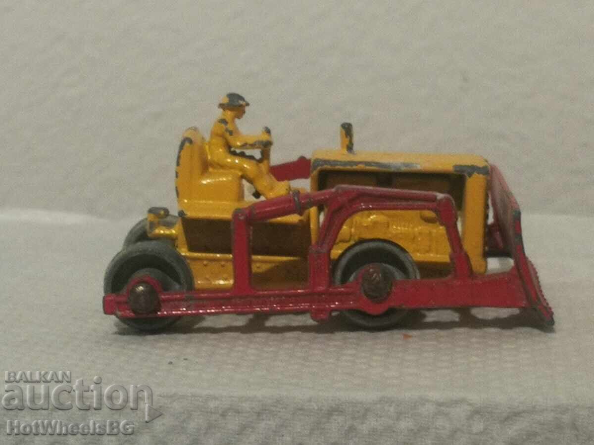 Matchbox LESNEY -No 18A Caterpillar Bulldozer 1955