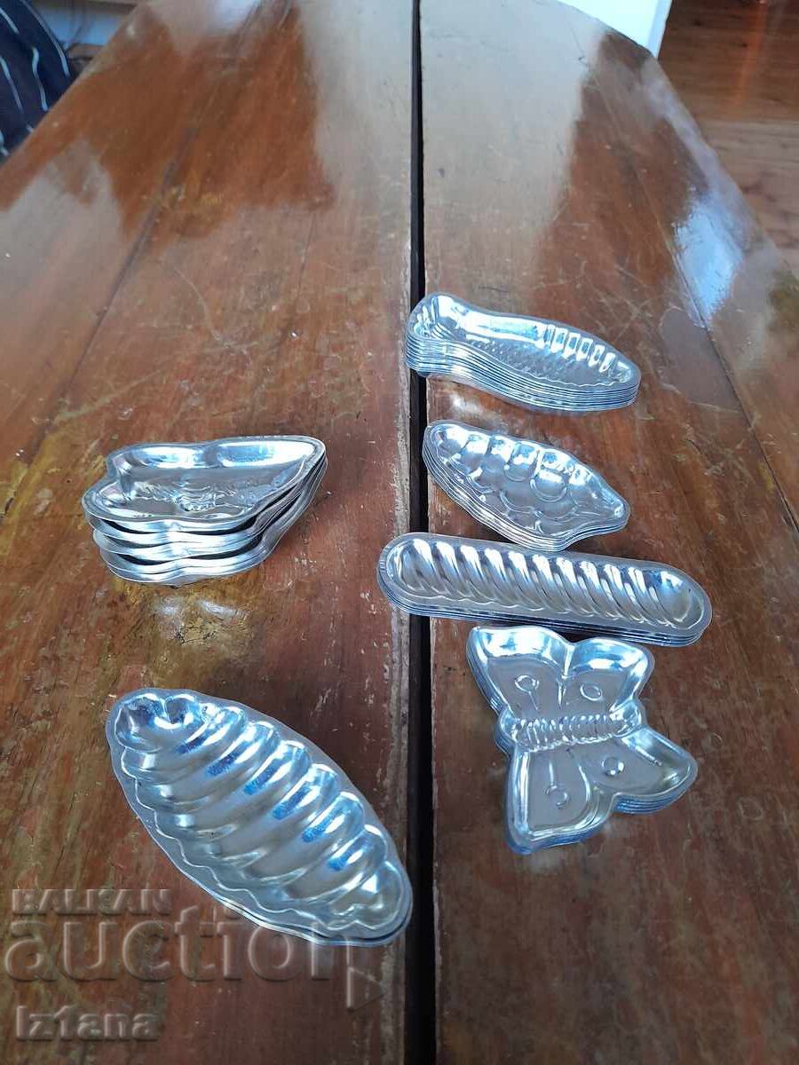 Παλιά καλούπια καραμέλας με τιμή 70.00 BGN | € 35.79 Παλιά καλούπια καραμέλας με τιμή 70.00 BGN | € 35.79