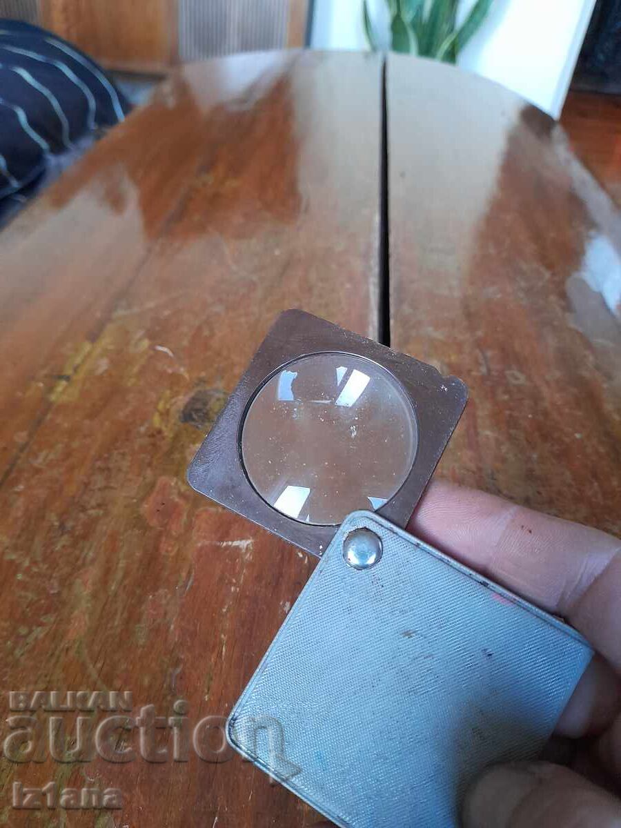 Παράδοση Παλιός μεγεθυντικός φακός ORWO Παράδοση Παλιός μεγεθυντικός φακός ORWO