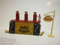 MATCHBOX LESNEY. No A1 Garage pumps 1957 год.