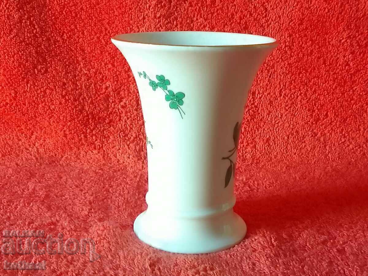 Old porcelain vase Hutschenreuther Germany flowers gilding with price 55.50 BGN | € 28.38 Old porcelain vase Hutschenreuther Germany flowers gilding with price 55.50 BGN | € 28.38