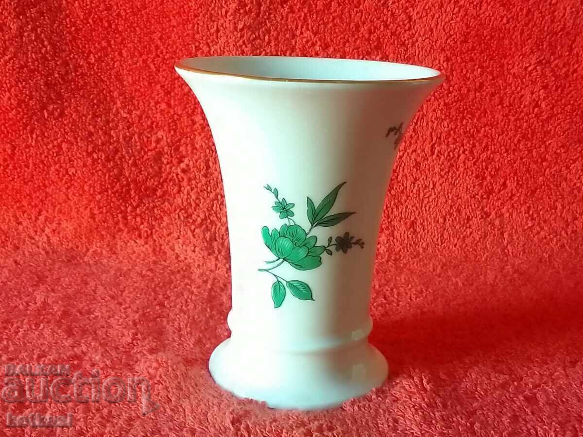 Δημοπρασία Παλιό πορσελάνινο βάζο Hutschenreuther Germany λουλούδια επίχρυσο Δημοπρασία Παλιό πορσελάνινο βάζο Hutschenreuther Germany λουλούδια επίχρυσο