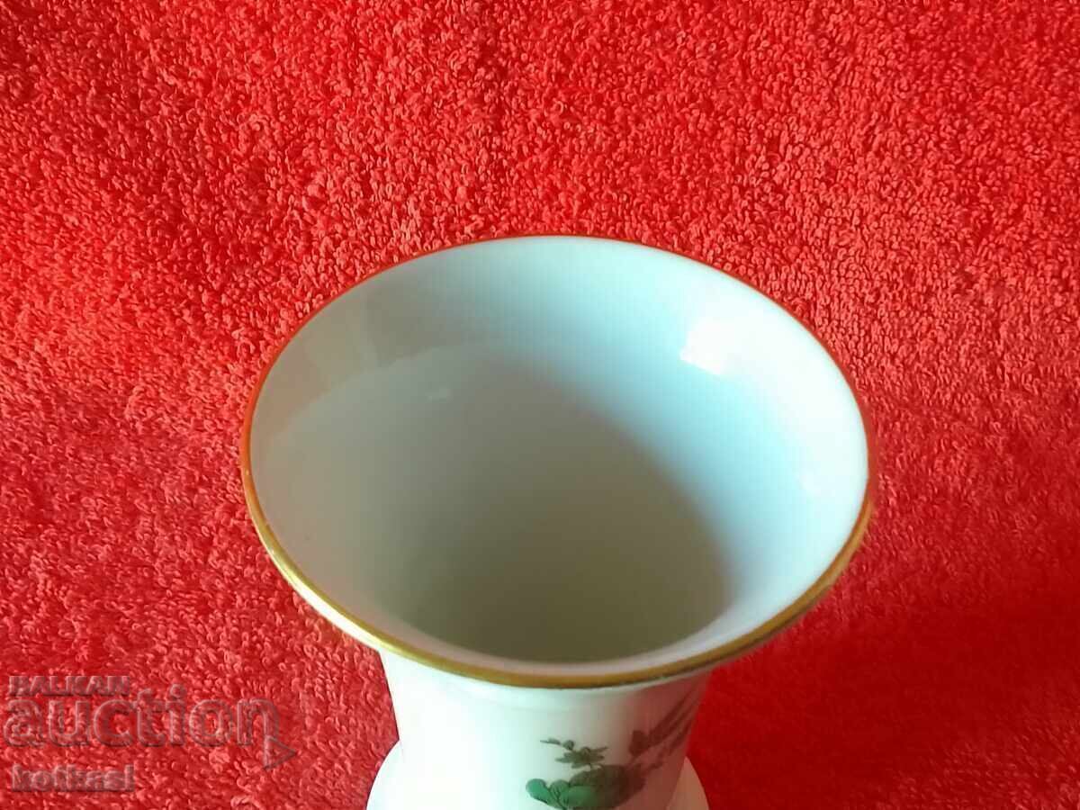 Delivery of Old porcelain vase Hutschenreuther Germany flowers gilding Delivery of Old porcelain vase Hutschenreuther Germany flowers gilding