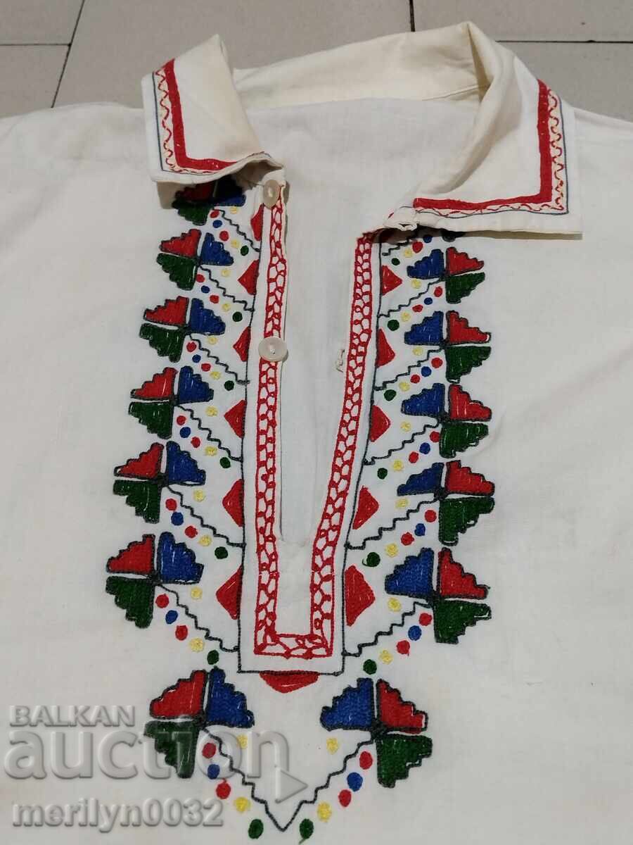 Men's shirt made of a costume, cheiz, kenar with price 87.00 BGN | € 44.48 Men's shirt made of a costume, cheiz, kenar with price 87.00 BGN | € 44.48