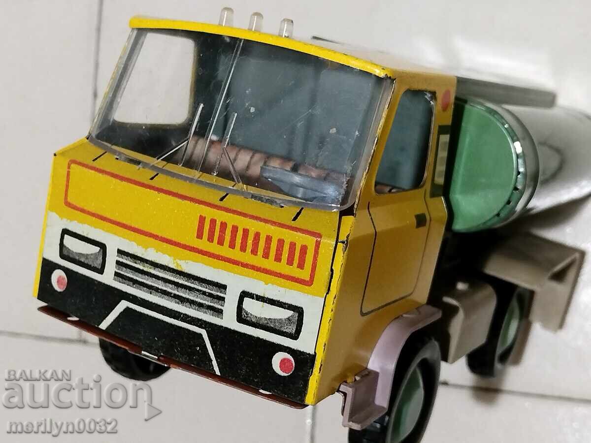 Delivery of Tin children's toy truck NRB car Delivery of Tin children's toy truck NRB car
