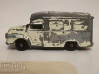 Matchbox LESNEY No 14C Lomas Ambulance 1962