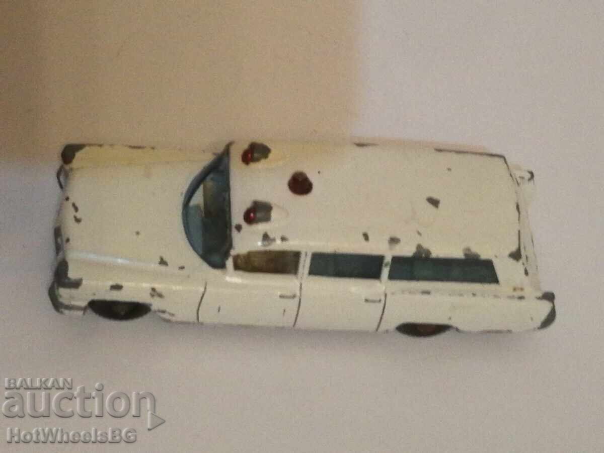 Matchbox LESNEY No 54B Cadillac Ambulance 1965- - 5 Matchbox LESNEY No 54B Cadillac Ambulance 1965- - 5