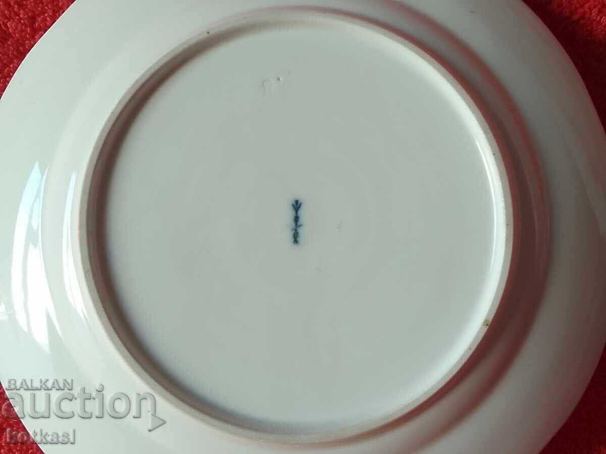 Porcelain plate Royal Manufactory KPM Berlin gilding flowers - 7