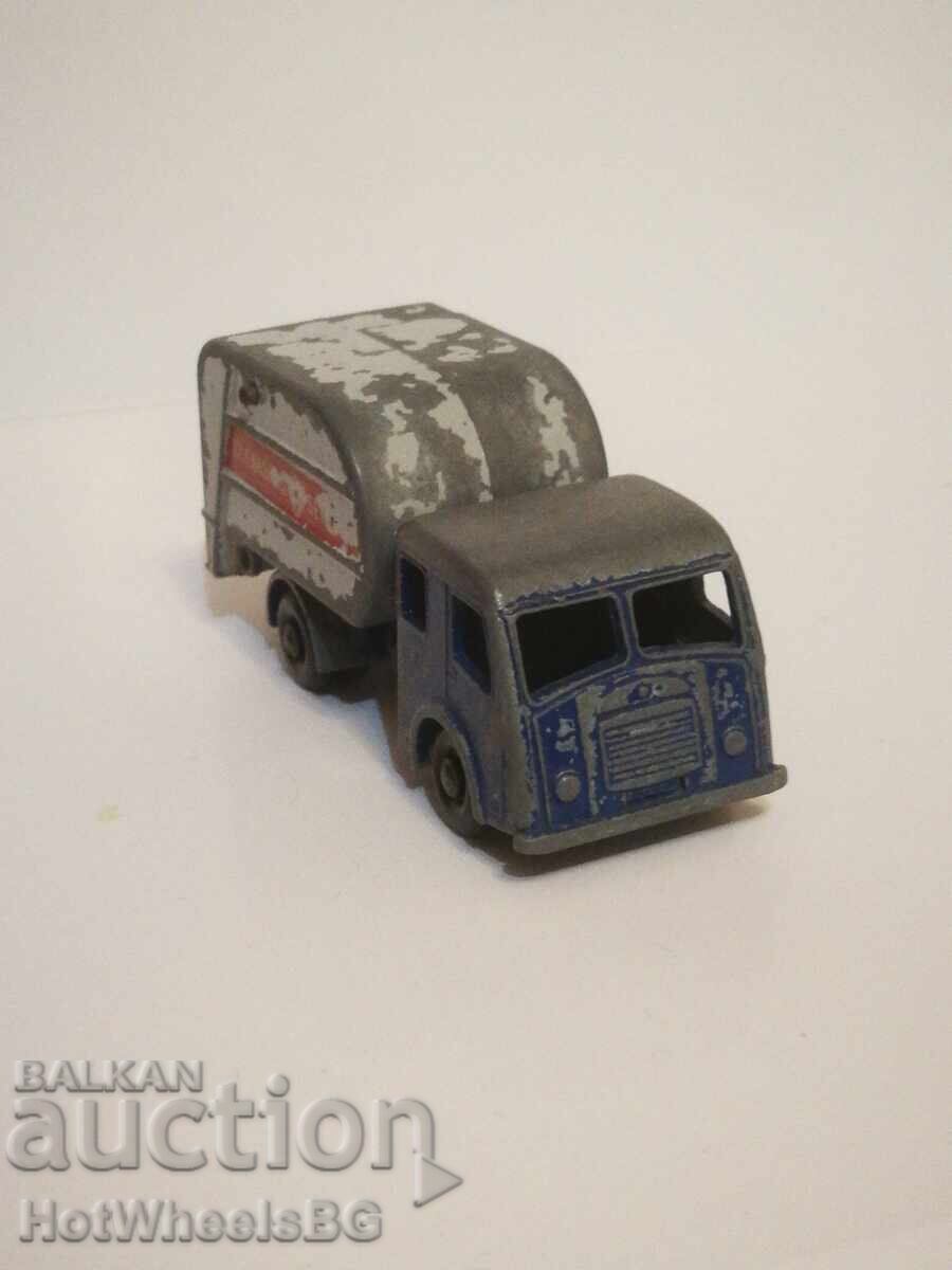 Delivery of Matchbox LESNEY No 15C Tippax Refuse Collector 1963 Delivery of Matchbox LESNEY No 15C Tippax Refuse Collector 1963