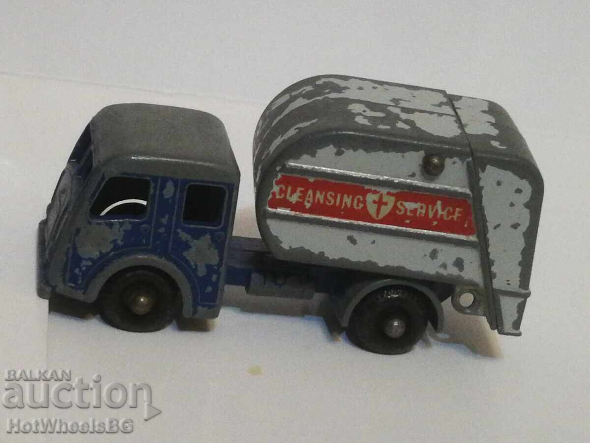 Matchbox LESNEY No 15C Tippax Refuse Collector 1963