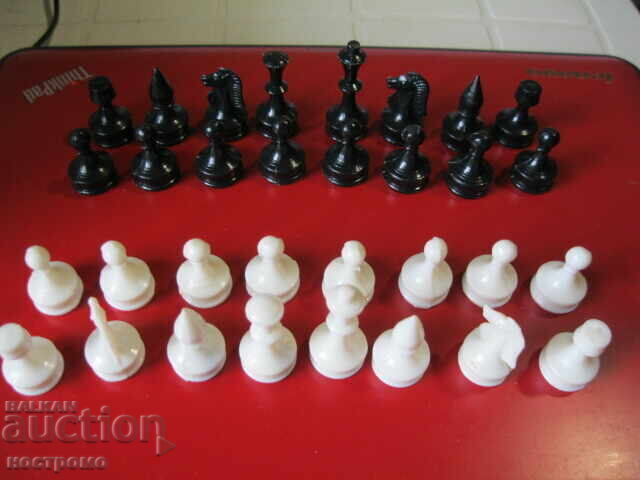 Chess pieces with price 20.00 BGN | € 10.23