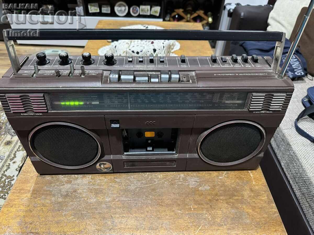 Casetofon. Casetofon.