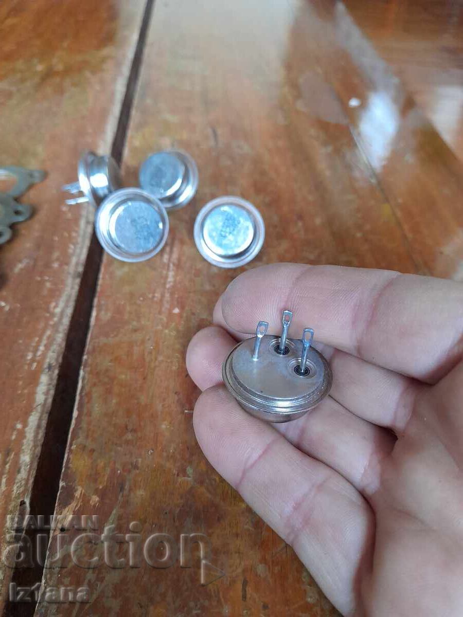 Auction Old transistors KT903B Auction Old transistors KT903B