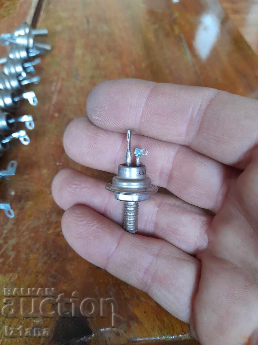 Old thyristors KU202A with price 32.00 BGN | € 16.36 Old thyristors KU202A with price 32.00 BGN | € 16.36