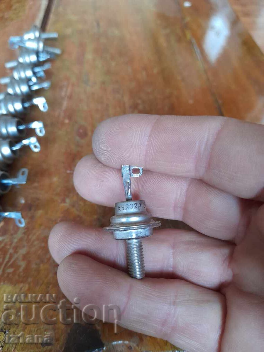 Auction Old thyristors KU202A Auction Old thyristors KU202A