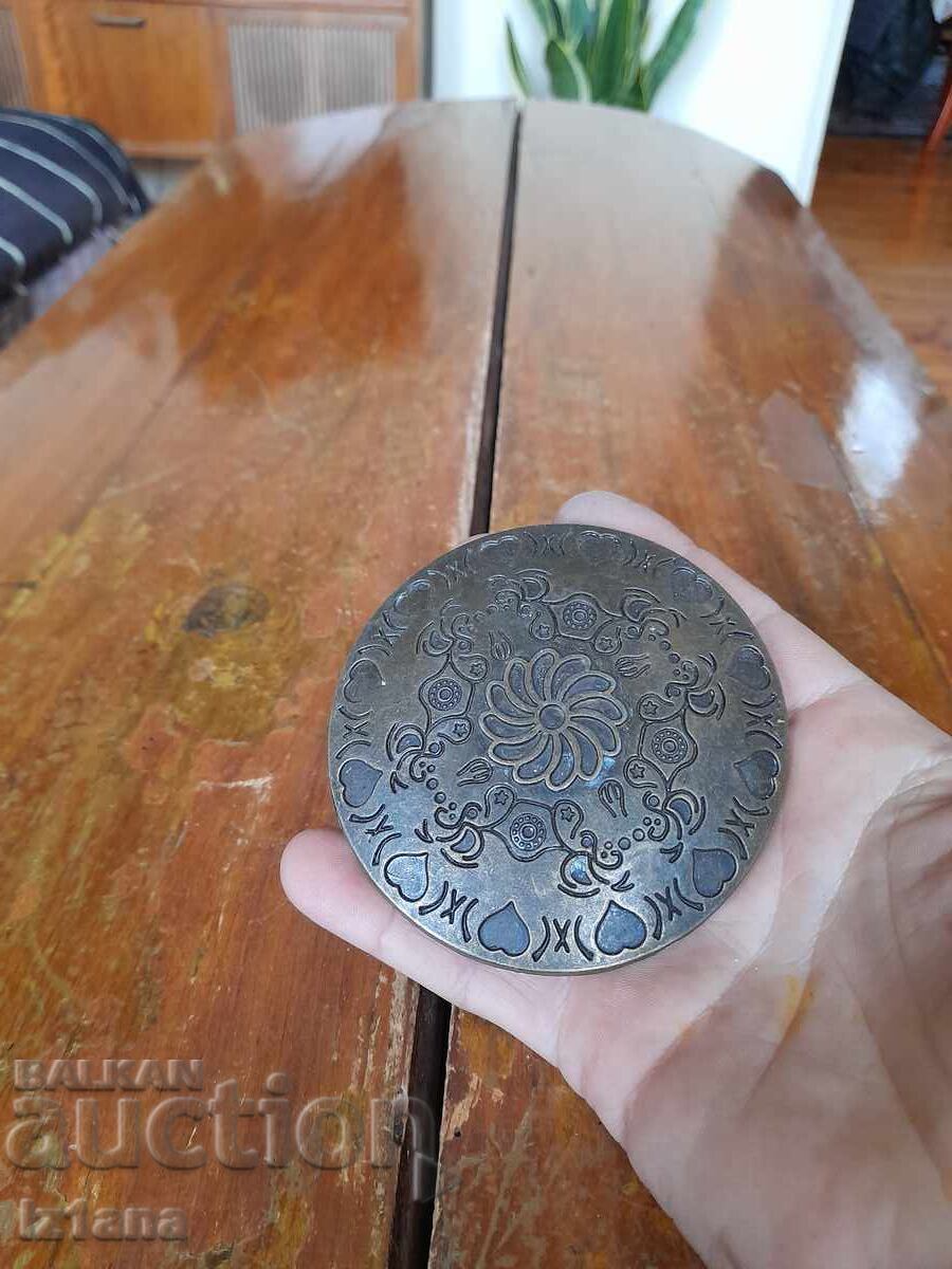 Old belt buckle with price 11.00 BGN | € 5.62 Old belt buckle with price 11.00 BGN | € 5.62